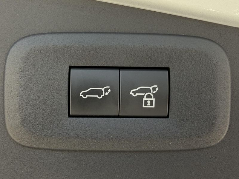 Used 2025 Lexus RZ 300e PremiumImage 15