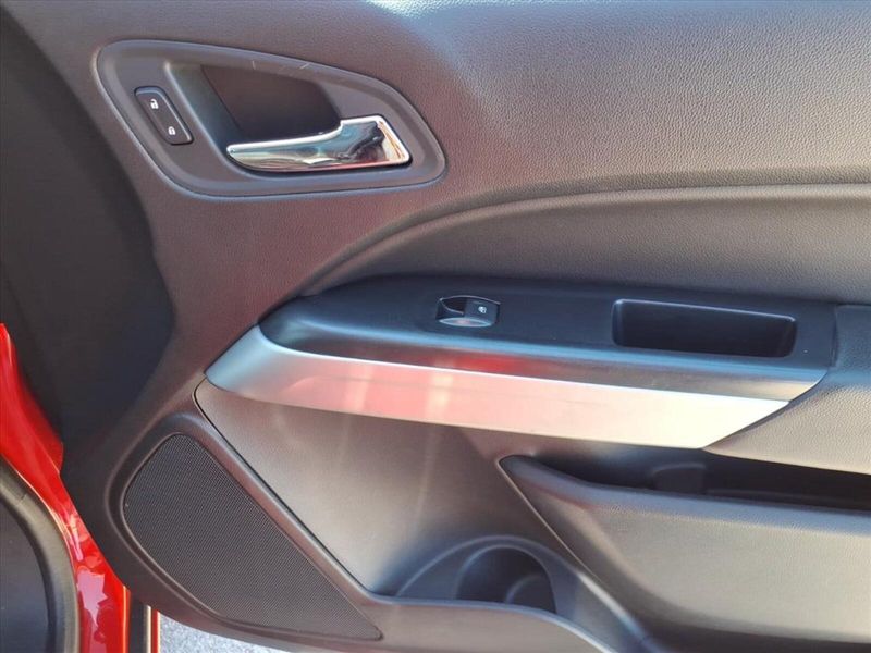 2015 Chevrolet Colorado LT photo 4