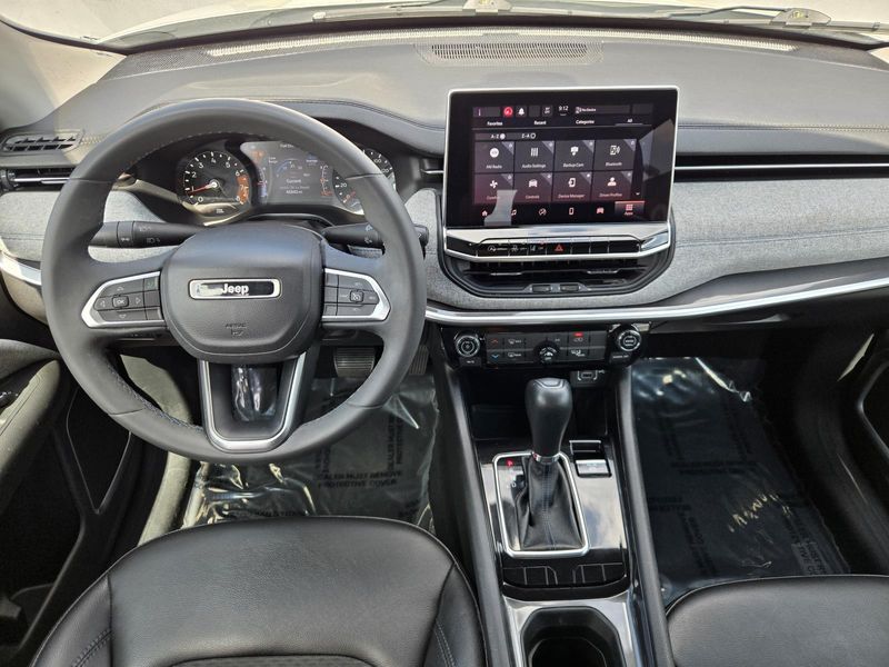 Used 2022 Jeep Compass Latitude FWD