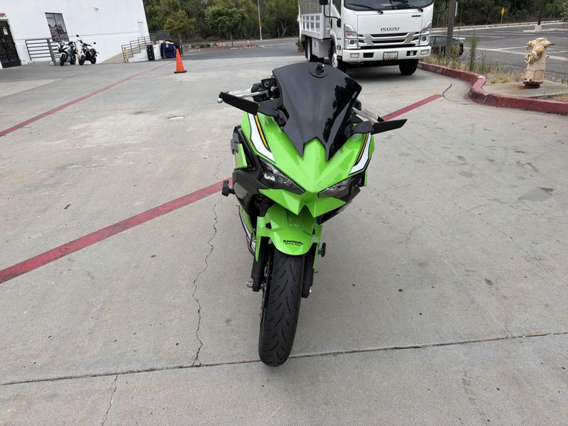 Used 2025 Kawasaki NINJA 500 KRT SE ABS Image 12
