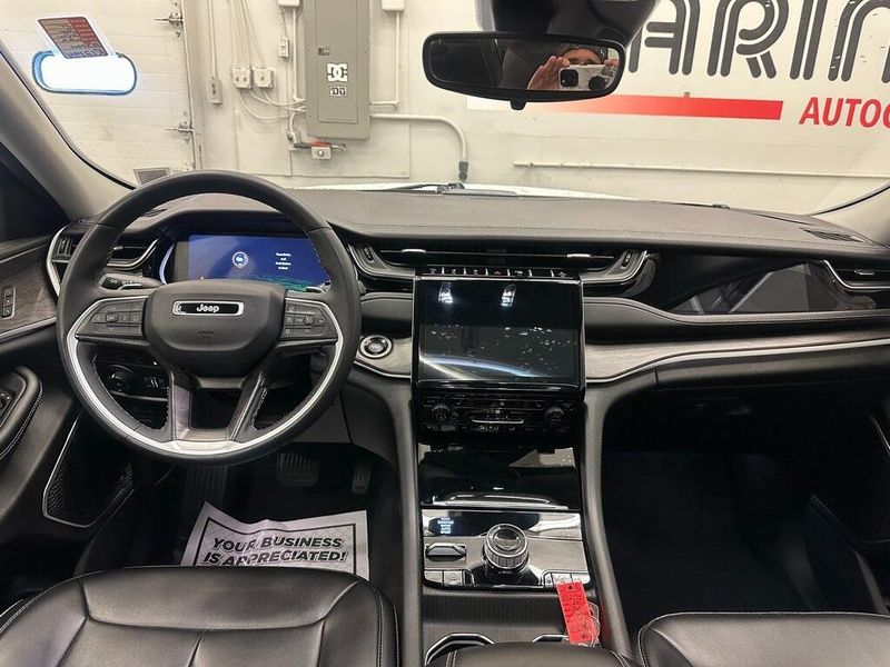2024 Jeep Cherokee Limited 4xe photo 21