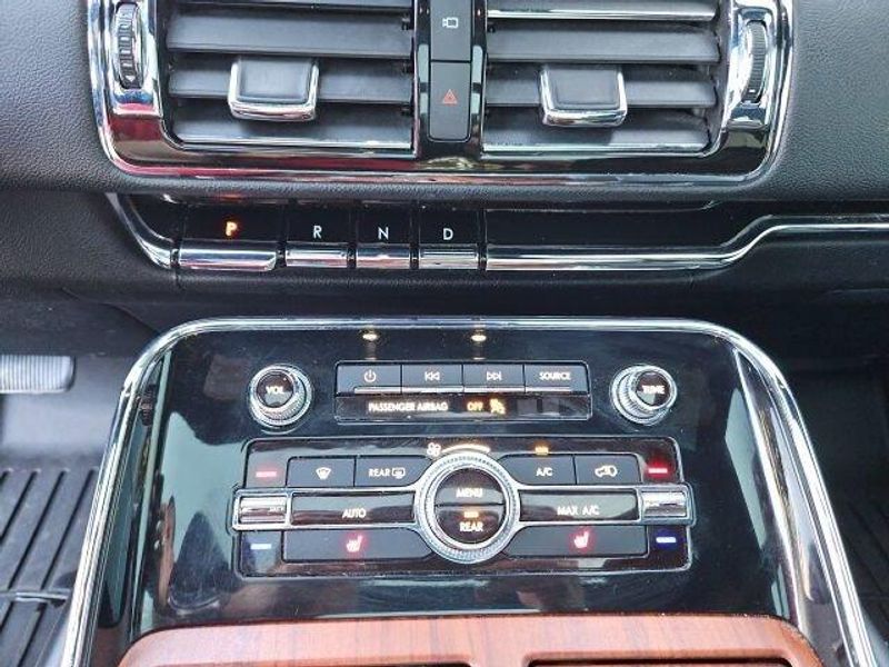 2018 Lincoln Navigator Select