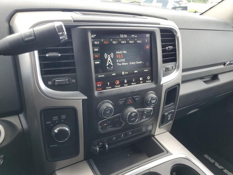 2018 RAM 2500 Big Horn in a Brilliant Black Crystal Pearl Coat exterior color and Diesel Gray/Blackinterior. Johnson Dodge 601-693-6343 pixelmotiondemo.com 