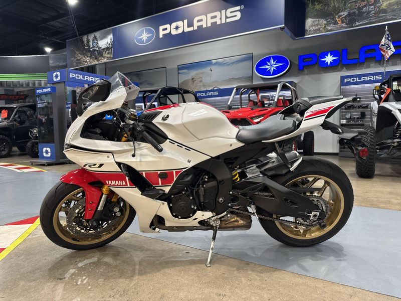 Used 2022 Yamaha YZF-R1 CA Image 13