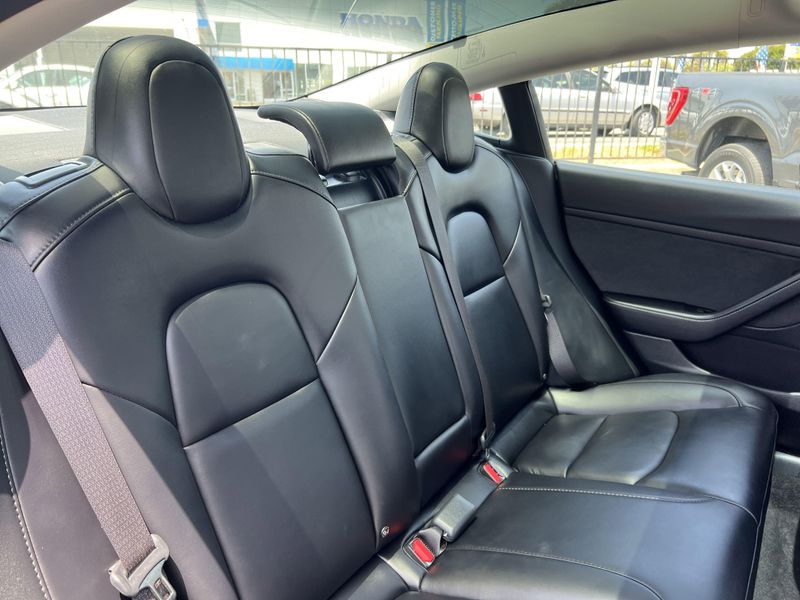 Used 2023 Tesla Model 3 PerformanceImage 23