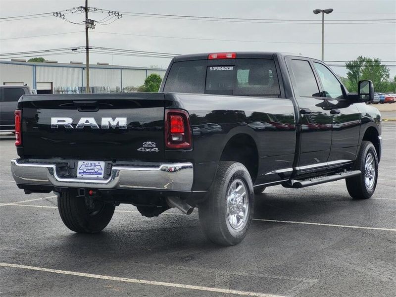 2025 RAM 2500 Tradesman Crew Cab 4x4 8