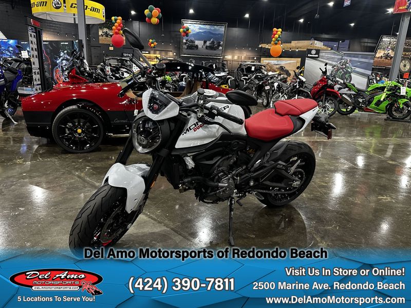 2024 Ducati MONSTER PLUS  in a ICE WHITE exterior color. Del Amo Motorsports of Redondo Beach (424) 304-1660 delamomotorsports.com 