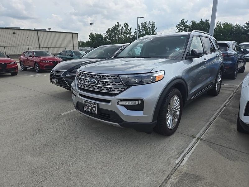2022 Ford Explorer LimitedImage 1