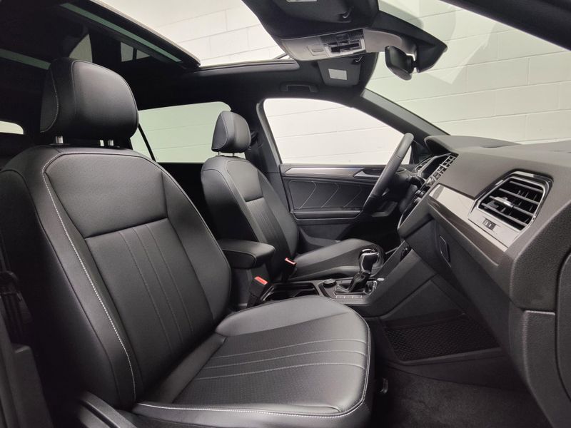 2024 Volkswagen Tiguan SE R-Line Black AWD w/SunroofImage 6