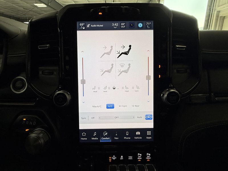 Used 2023 RAM 1500 LimitedImage 28