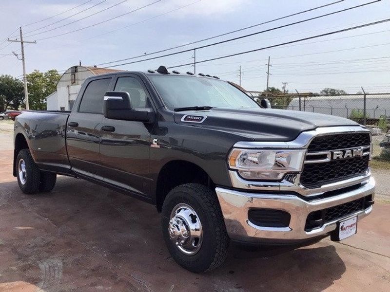 2024 RAM 3500 Tradesman Crew Cab 4x4 8