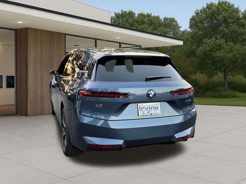 New 2026 BMW iX xDrive45Image 10