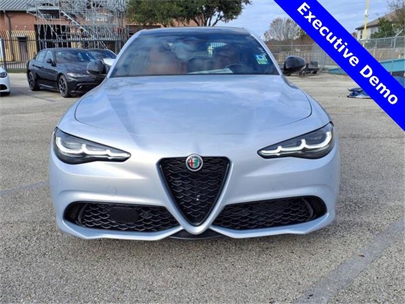New 2025 Alfa Romeo Giulia RwdImage 5