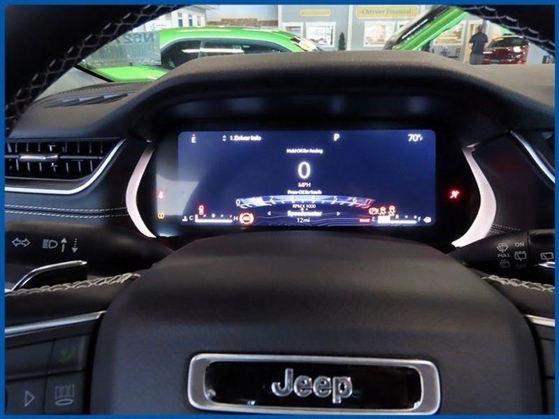 2023 Jeep Grand Cherokee LaredoImage 12