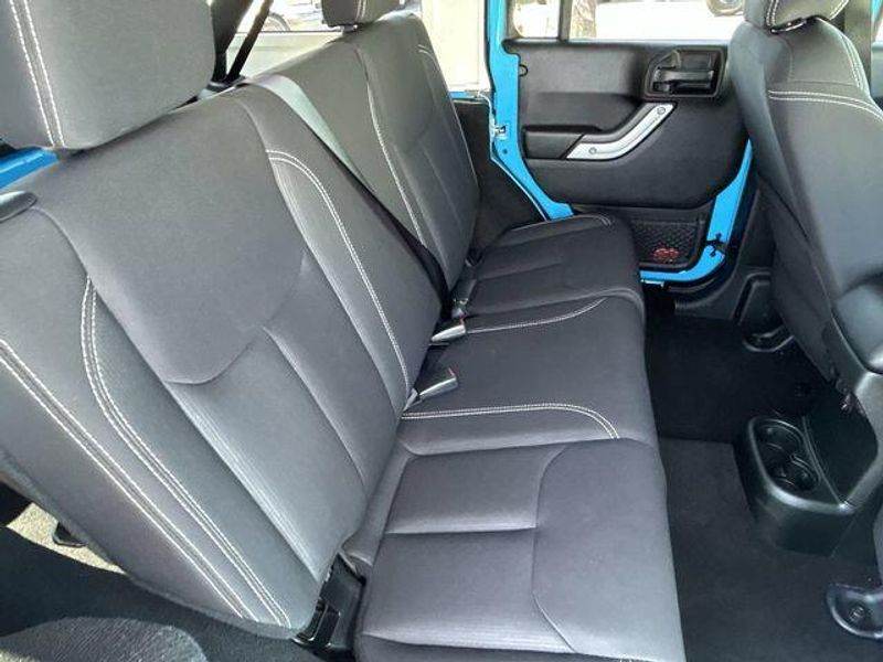Used 2018 Jeep Wrangler JK Unlimited RubiconImage 14