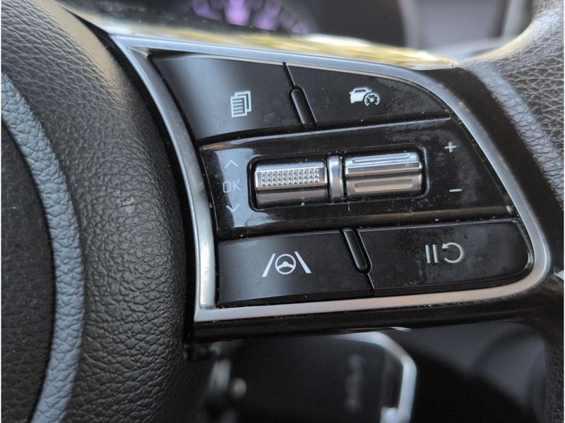Used 2023 Kia Forte LXSImage 22