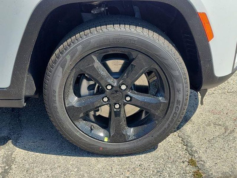 New 2026 Jeep Grand Cherokee L Limited 4x2