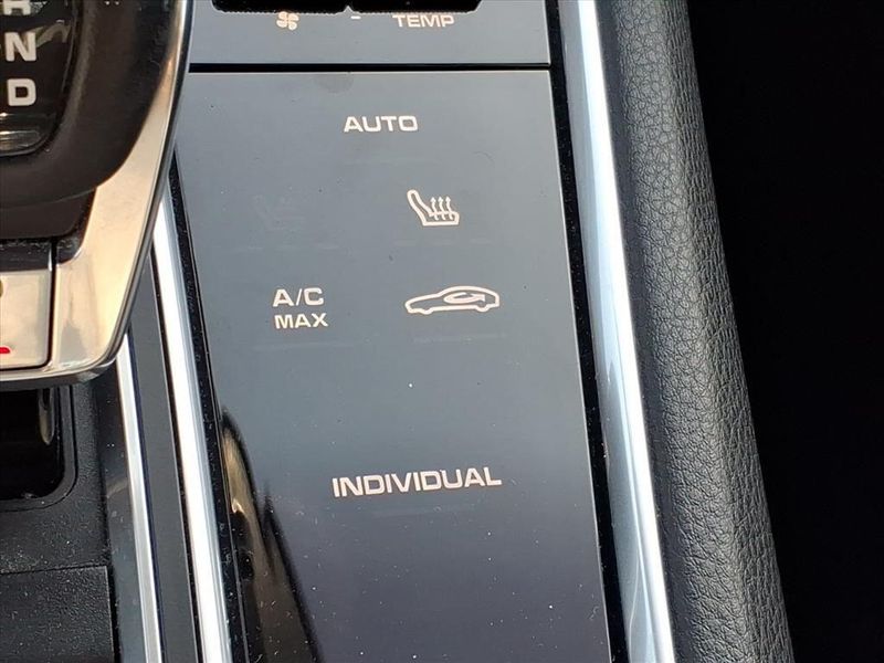 Used 2020 Porsche Panamera 10 Years EditionImage 25