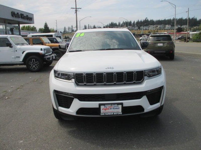 New 2026 Jeep Grand Cherokee Limited 4x4Image 3