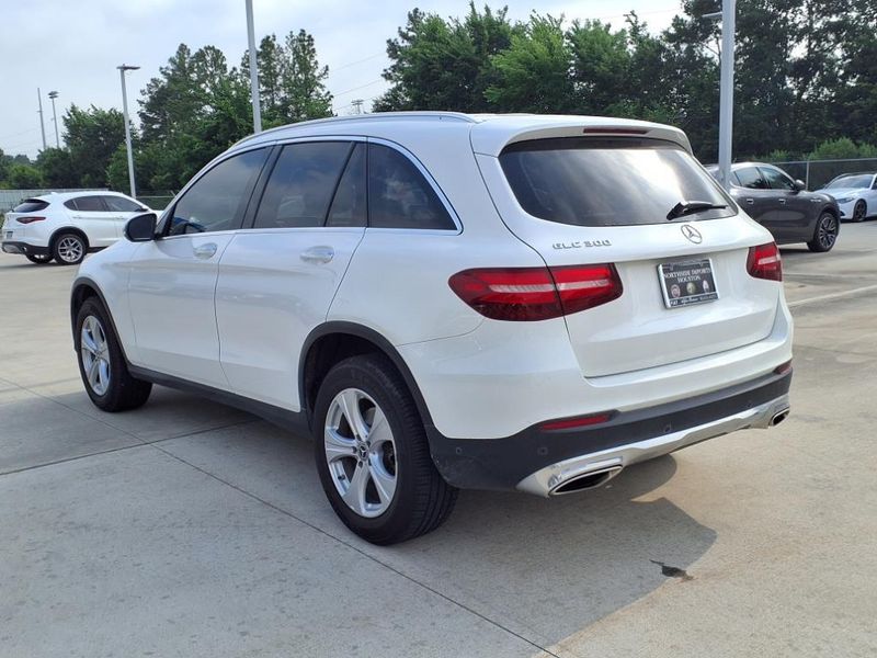 2018 Mercedes-Benz GLC 300 300Image 2