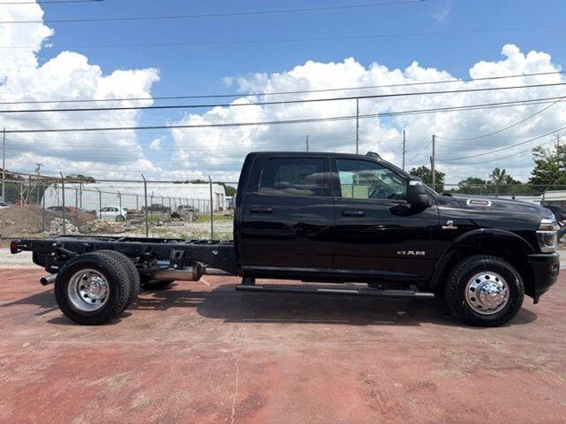 New 2026 RAM 3500 Big Horn Crew Cab Chassis 4x4 60