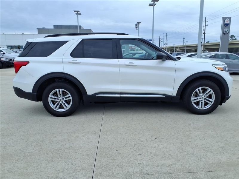Used 2022 Ford Explorer XLTImage 6