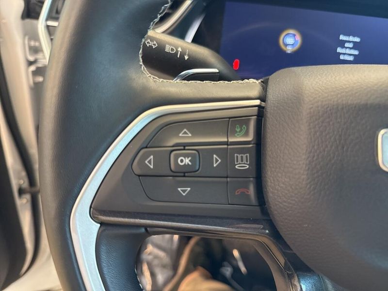 2022 Jeep Grand Cherokee L Altitude