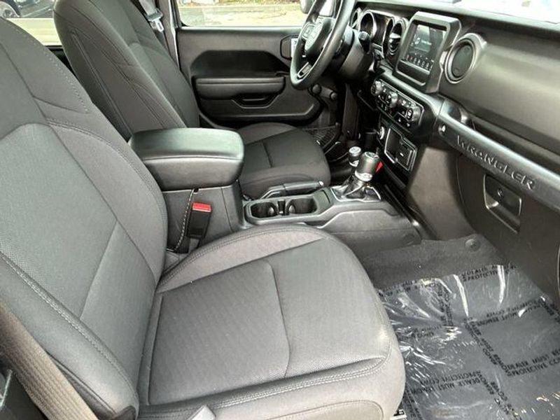 Used 2023 Jeep Wrangler SportImage 12
