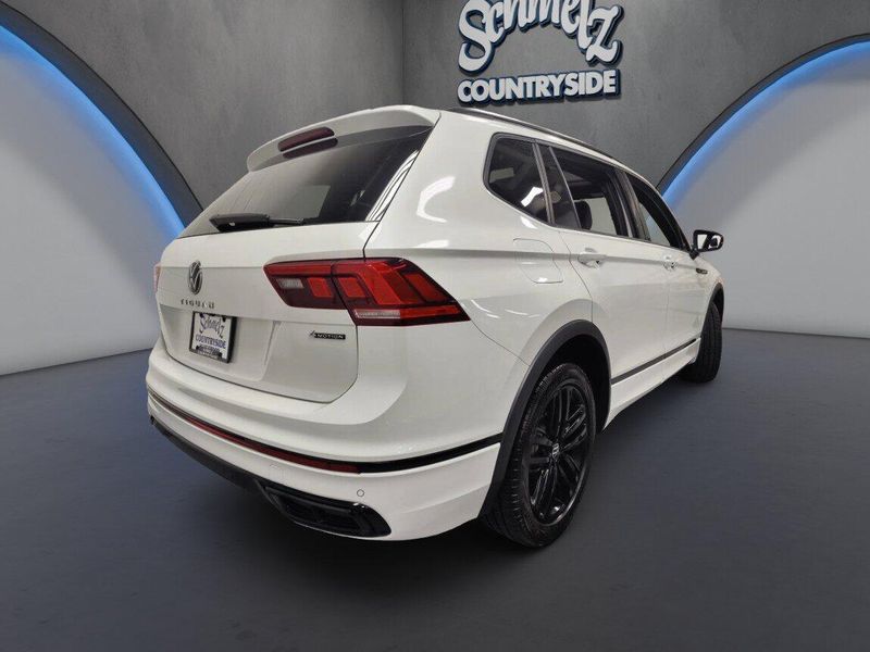 Used 2022 Volkswagen Tiguan SE R-Line Black AWD w/SunroofImage 13