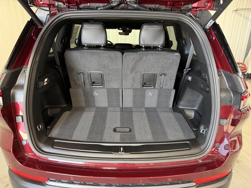 New 2026 Jeep Grand Cherokee L Laredo Altitude 4x4Image 5