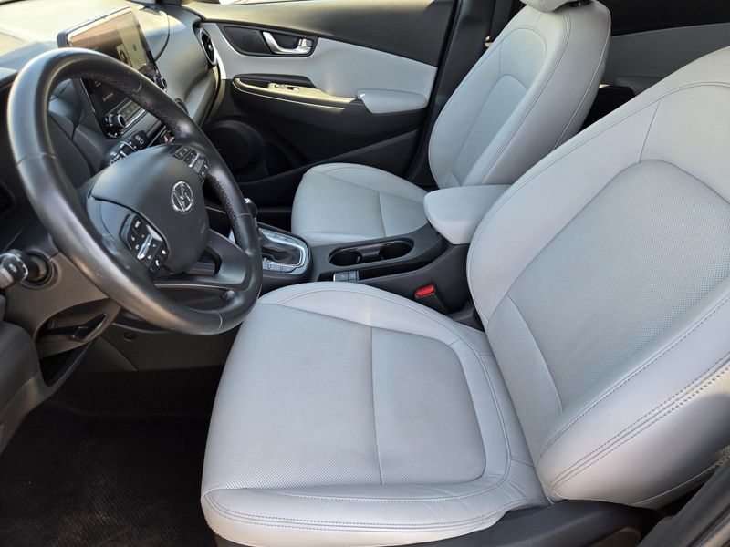 Used 2022 Hyundai Kona Limited DCT FWD
