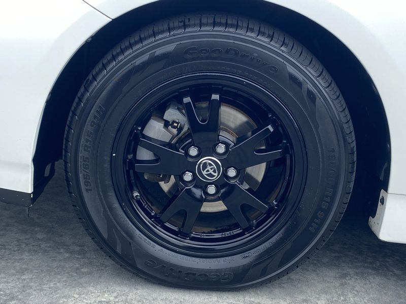 Used 2015 Toyota Prius ThreeImage 8