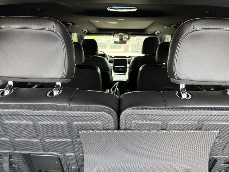 Used 2024 Jeep Grand Cherokee L LimitedImage 18