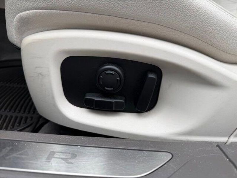 Used 2016 Jaguar XF 35t Prestige