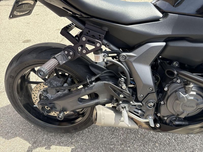 Used 2025 Yamaha YZF-R7 CA Image 16
