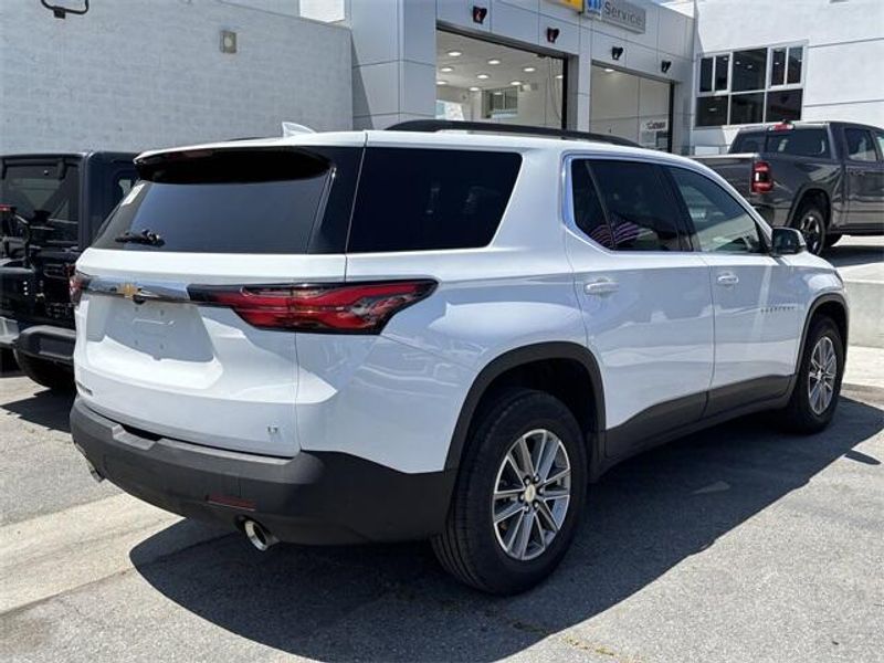 2023 Chevrolet Traverse photo 3