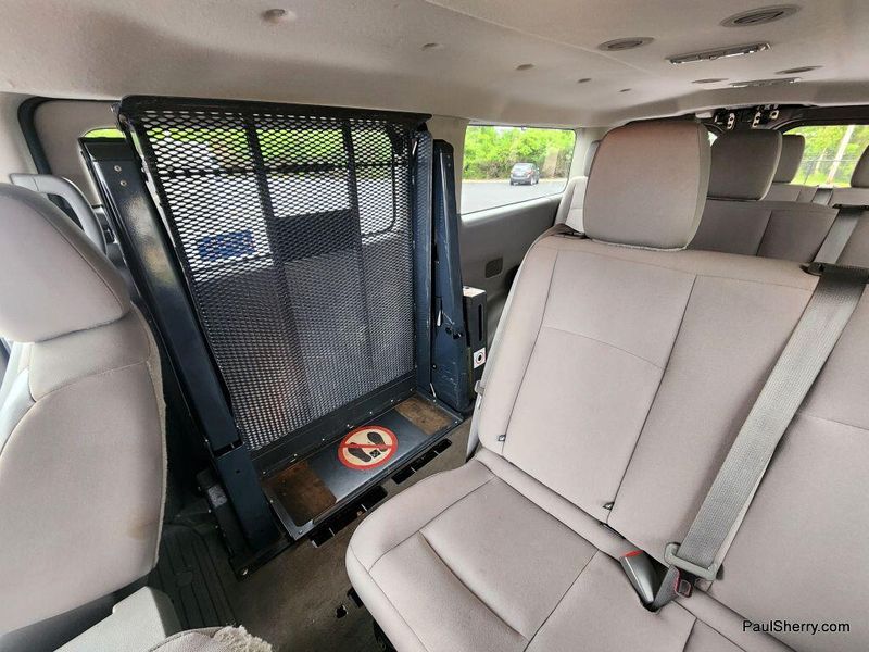 2017 Nissan NV Passenger NV3500 HD SVImage 43