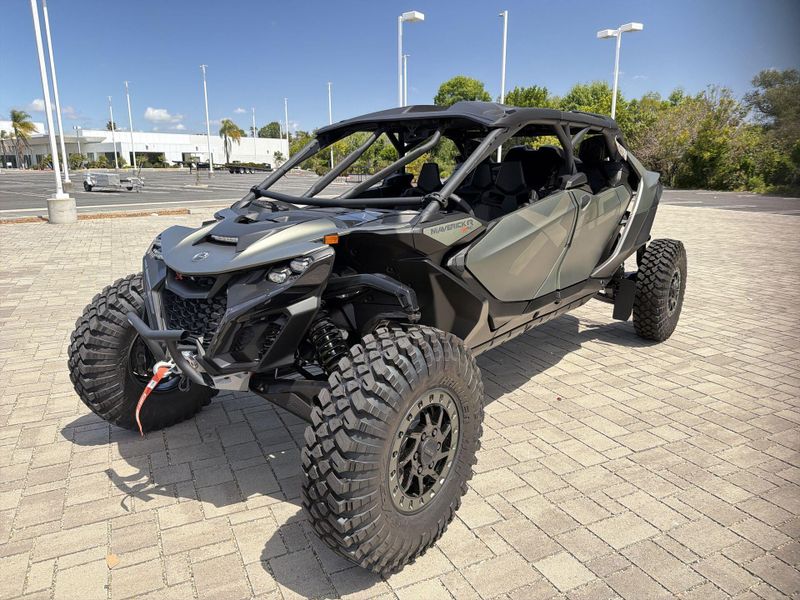 New 2026 Can-Am MAVERICK R MAX X RC 999T DCT Image 13