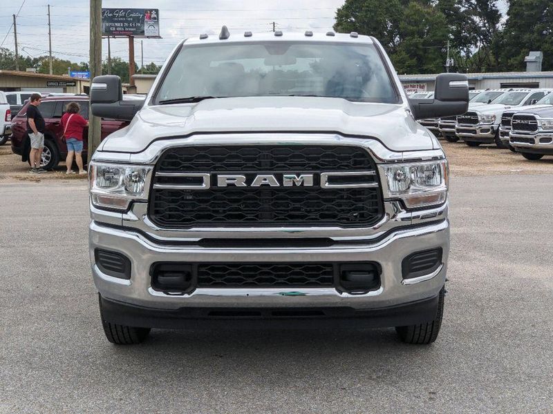 2024 RAM 3500 Tradesman Crew Cab Chassis 4x4 60