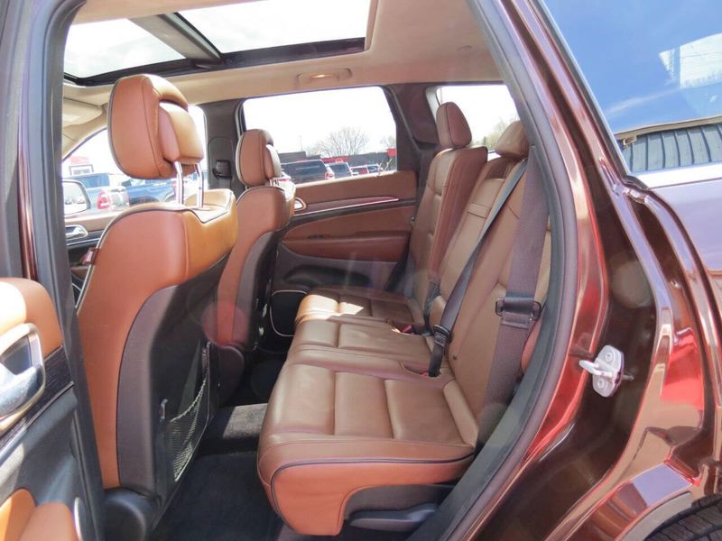 2015 Jeep Grand Cherokee Summit 4x4 4dr SUVImage 33