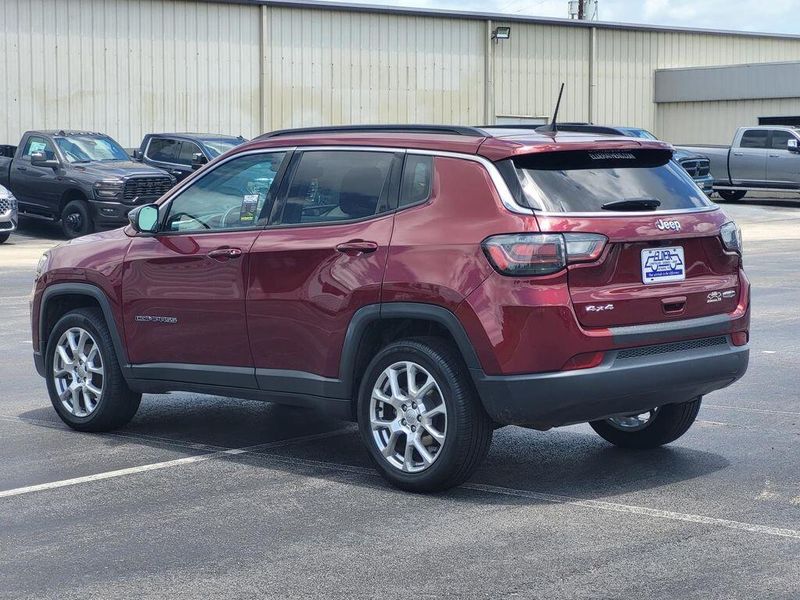 2022 Jeep Compass Latitude LuxImage 4