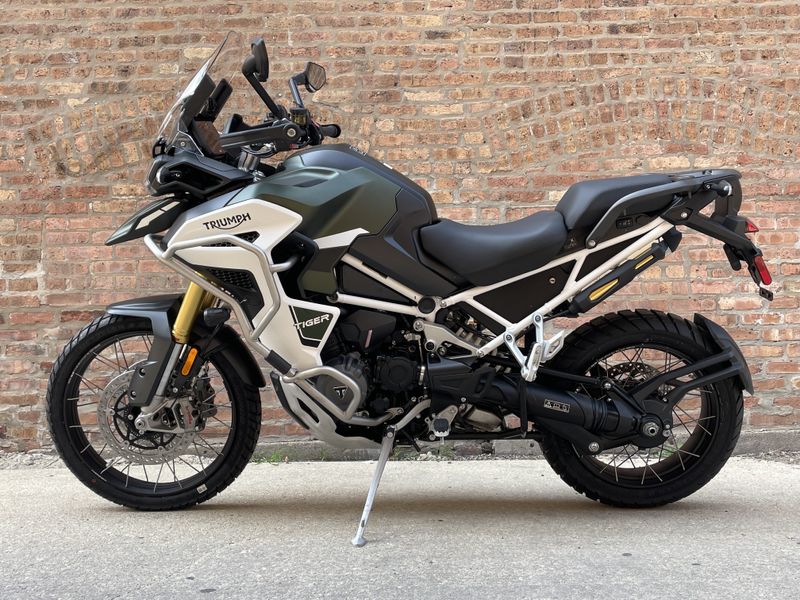 2023 Triumph Tiger 1200 Rally Explorer in a Matte Khaki Green exterior color. Motoworks Chicago 312-738-4269 motoworkschicago.com 