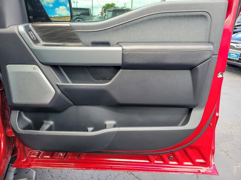 2024 Ford F-150 Lariat photo 22