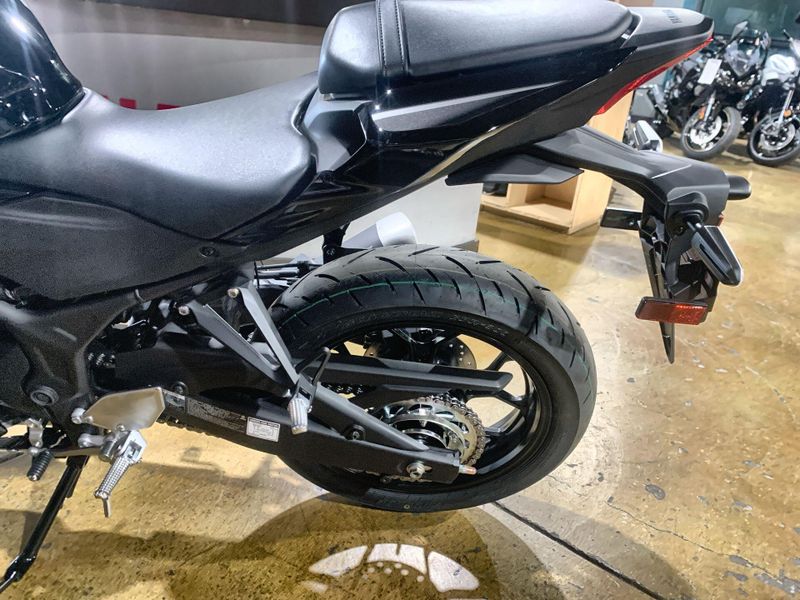 New 2026 Yamaha YZF-R3 ABS Image 10