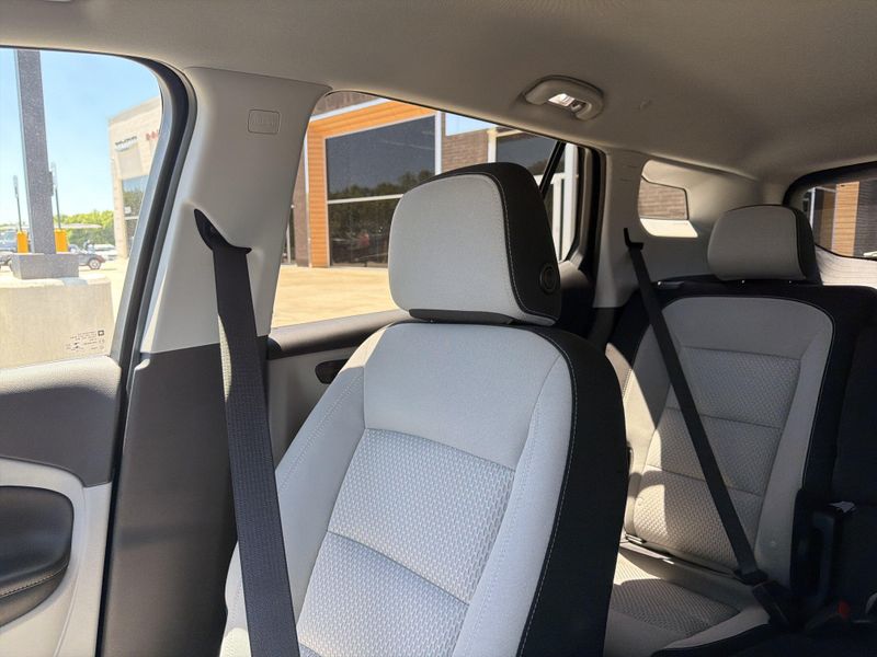 Used 2022 GMC Terrain SLEImage 36
