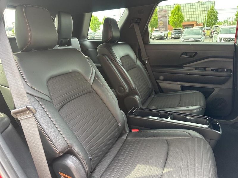 2023 Nissan Pathfinder Rock CreekImage 18