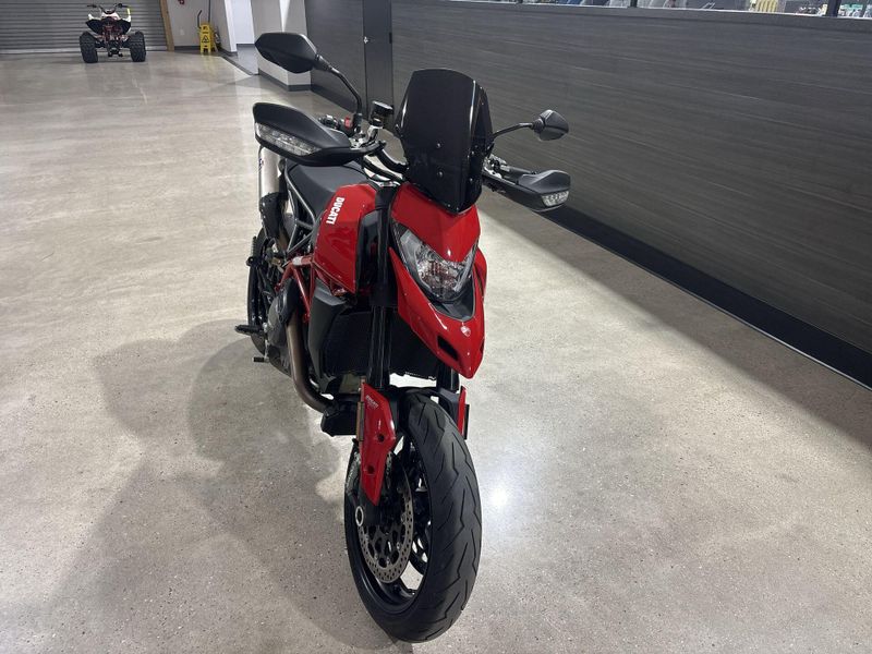 Used 2024 Ducati HYPERMOTARD 950 Image 12