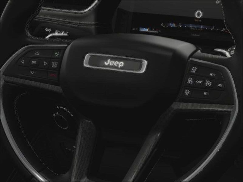 2025 Jeep Grand Cherokee Altitude photo 14