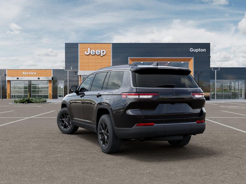 New 2026 Jeep Grand Cherokee L Laredo Altitude 4x4Image 29
