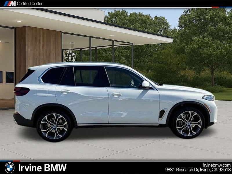 Used 2025 BMW X5 xDrive40iImage 7